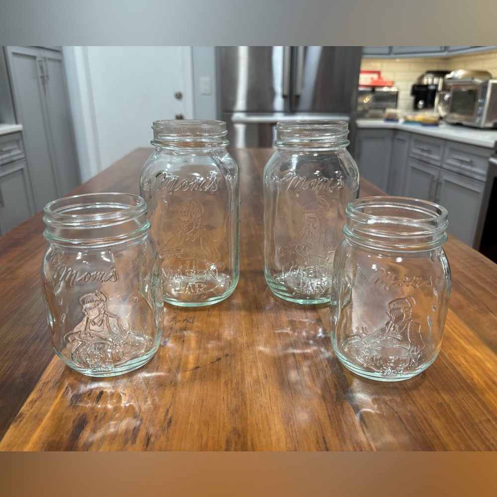 Lot of 4 Vintage Mom’s Mason Canning Jars (2) Pint (2) Quart